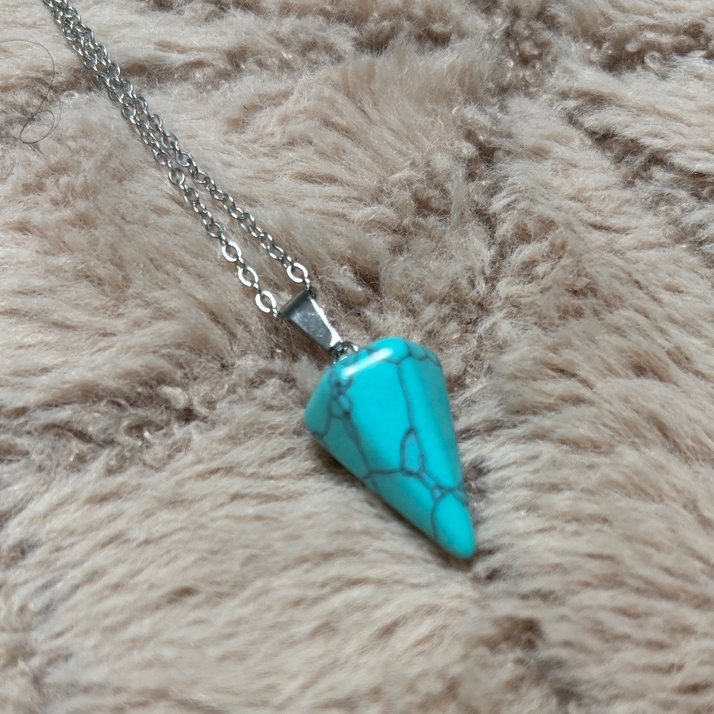 Faux Turquoise Pendant Necklace - Picture 3 of 3